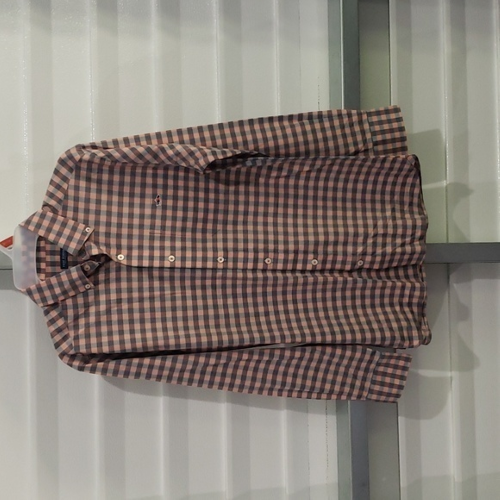 FISH HIPPIE MENS‎ SIZE SMALL LONG SLEEVE-TAILORED FIT.